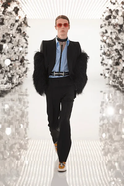 Look 26